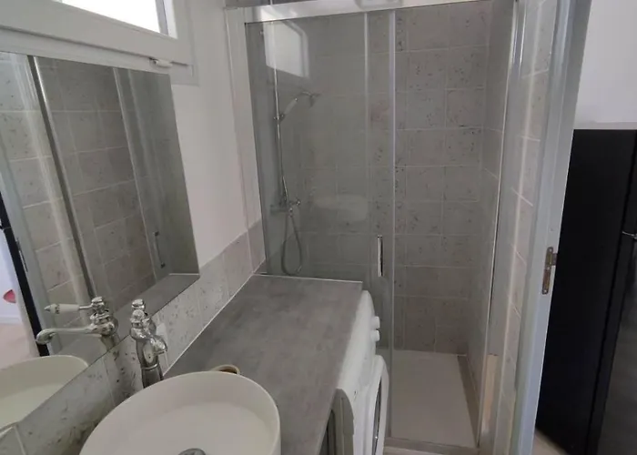 Qu'importe, Jardin, Jacuzzi, Massage Bandol