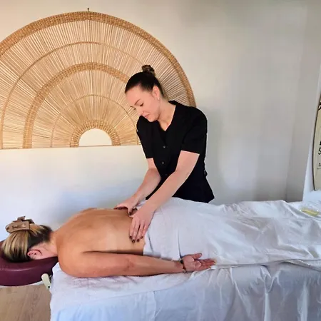 Qu'importe, Jardin, Jacuzzi, Massage * Bandol