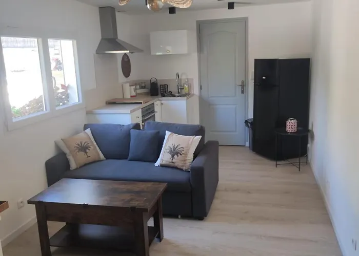 Qu'importe, Jardin, Jacuzzi, Massage * Bandol