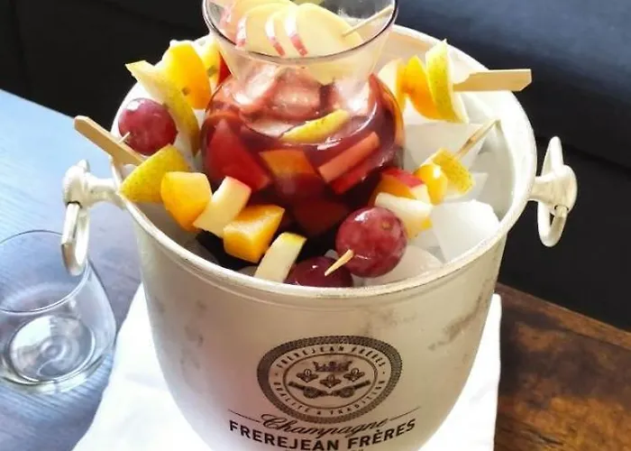 Апартаменты Qu'importe, Jardin, Jacuzzi, Massage